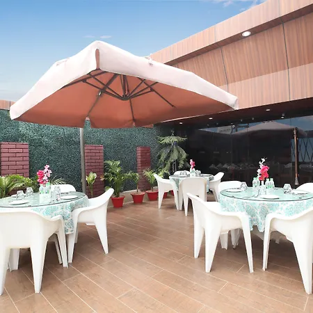 Pinnacle By Click Hotels, Lucknow-3