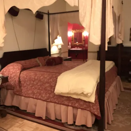 1896 House Country Inn - Barnside Inn-2