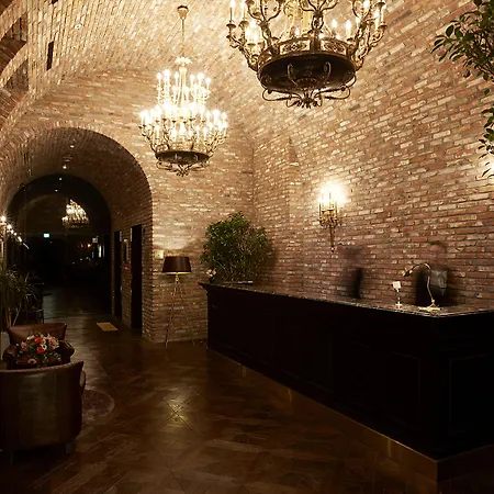 9 Brick Hotel-2