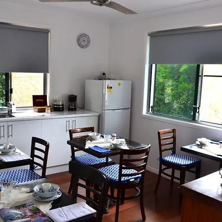 Torquay Terrace Bed & Breakfast-3