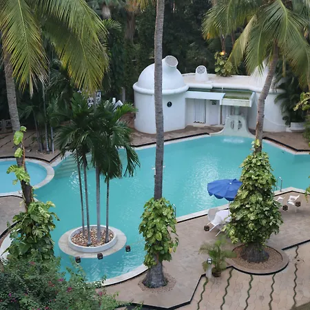 Hotel Parisutham-3