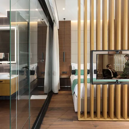 Dominic Smart & Luxury Suites - Parliament-3