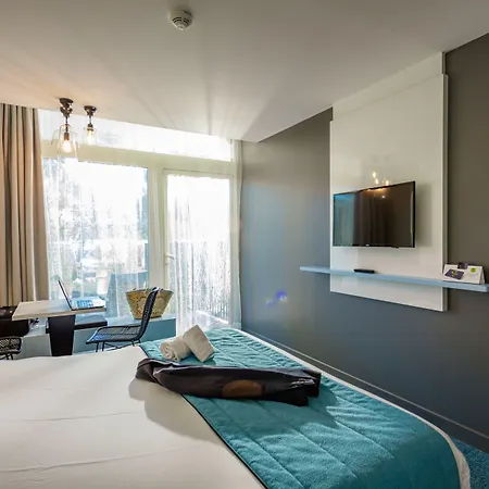 Opéralia Hôtel les Pins-3