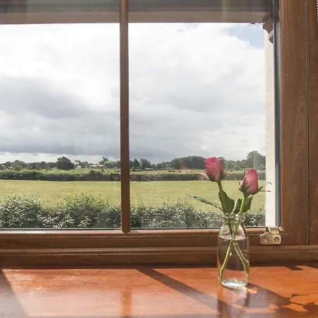 Stanley Lodge Farmhouse-2