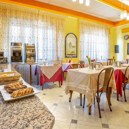 Hotel Maria-3