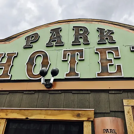 Park Hotel Yellowstone Suites-3