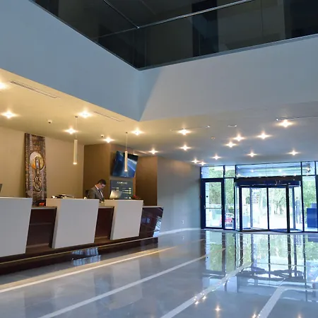 Ramada By Wyndham Constanta-2