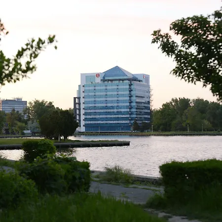 Ramada By Wyndham Constanta-3