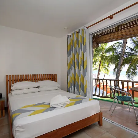 Bluewaves Beach House-3