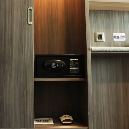 Arthama Hotels Makassar-3