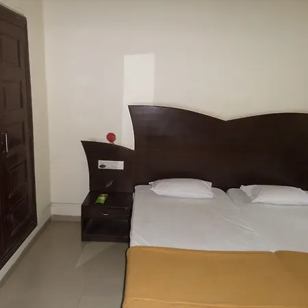 Hotel Ashok Deluxe-2