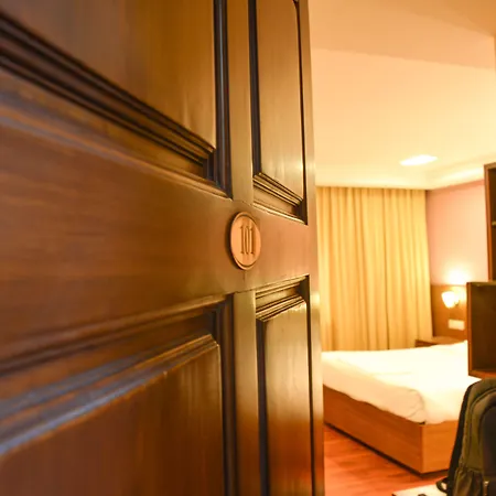 Serene Boutique Hotel-3