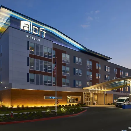 Aloft By Marriott Cleveland Airport-2