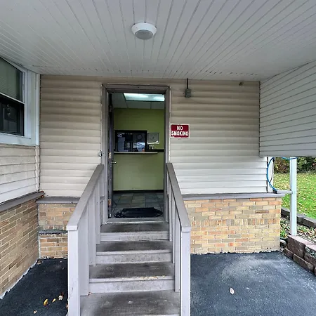 Westgate Manor Motel Austintown & Youngstown Ohio-2