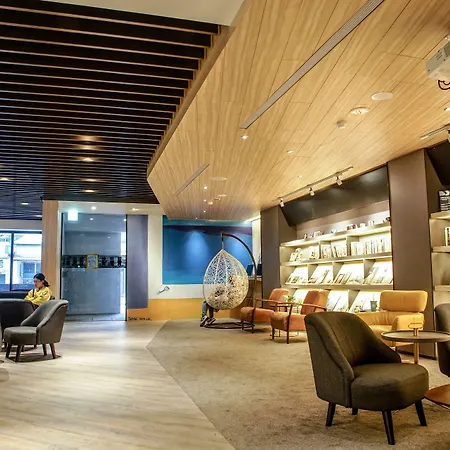 Hub Hotel Zhongli-3