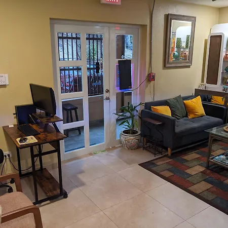 Midtown Guest House-3