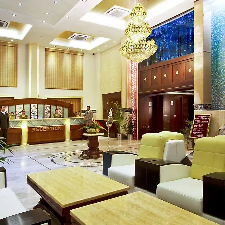 Hotel Gargee Grand-3