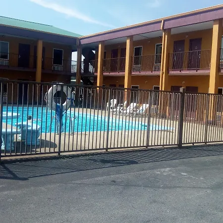 Travelers Inn Elizabethton-3