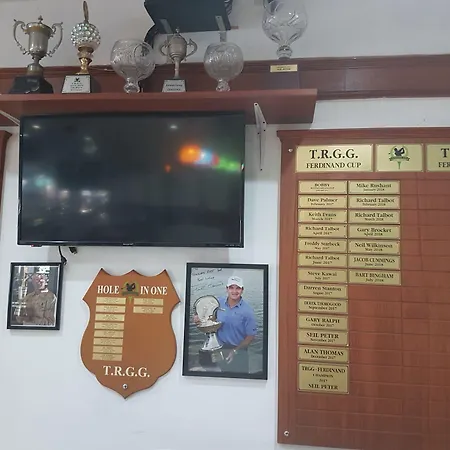 Traveller'S Rest Sports Bar-3
