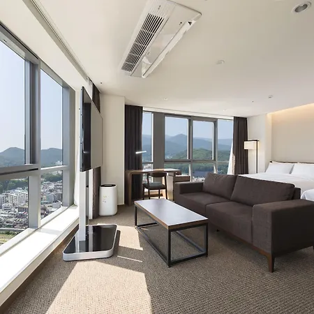 Ramada Encore By Wyndham Busan Haeundae-2