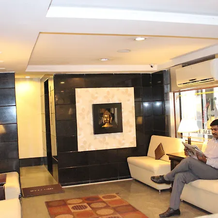 Capital O Hotel Central Park Near Birla Mandir-2
