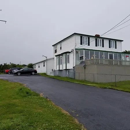 Edge Of The Avalon Inn-3
