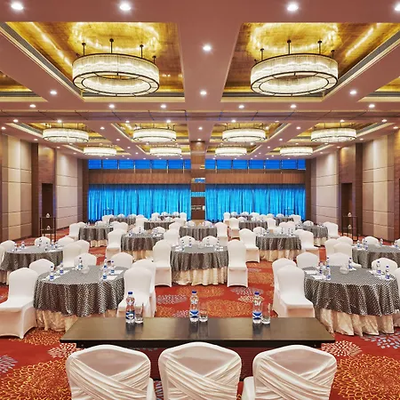 Hilton Garden Inn Lucknow-3