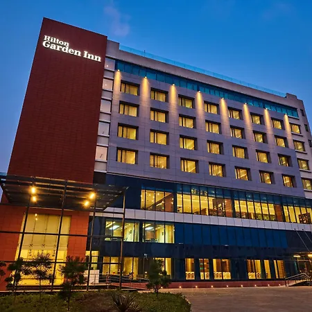 Hilton Garden Inn Lucknow-2