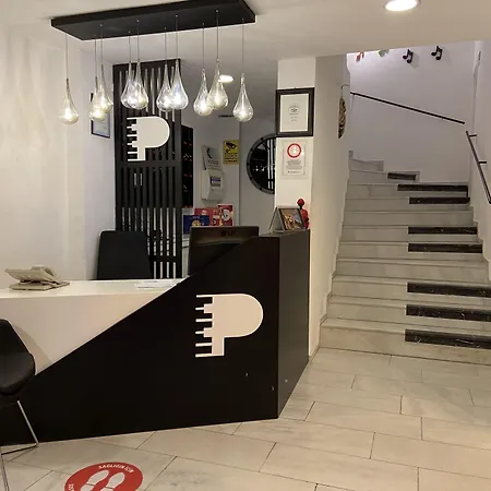 Piano Hotel-3