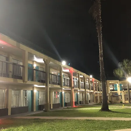 Econo Lodge-2