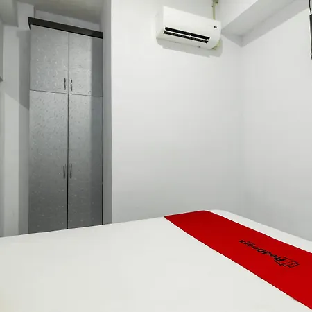 Reddoorz Near Gajah Mada Plaza 2-2