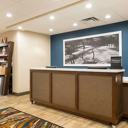 Hampton Inn Newport-3