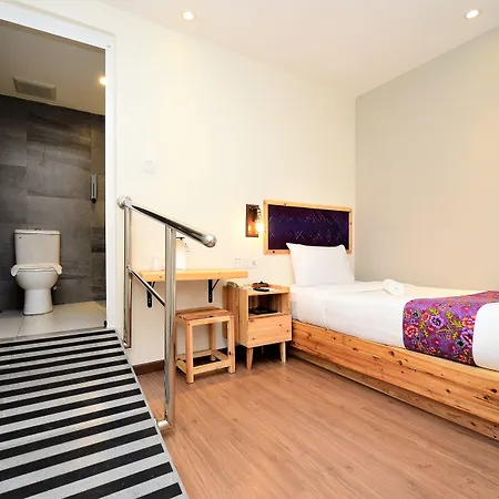 Artisan Eco Hotel-3