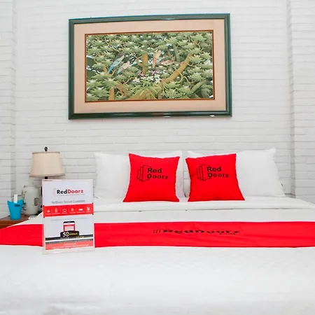 Reddoorz Plus Near Dago Pakar-3