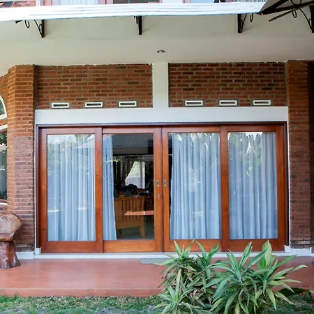 Reddoorz Plus Near Dago Pakar-2