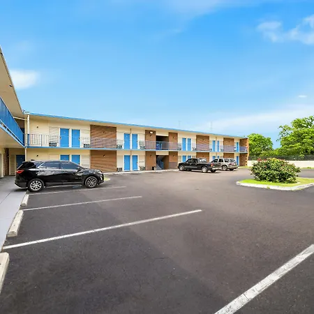 Capitol Inn And Suites-2