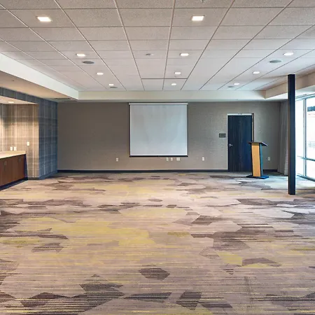 Courtyard By Marriott Appleton Riverfront-2