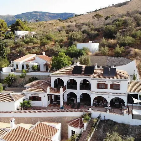Casa Roble B&B-2
