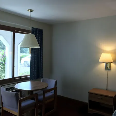 Northwoods Motel-3