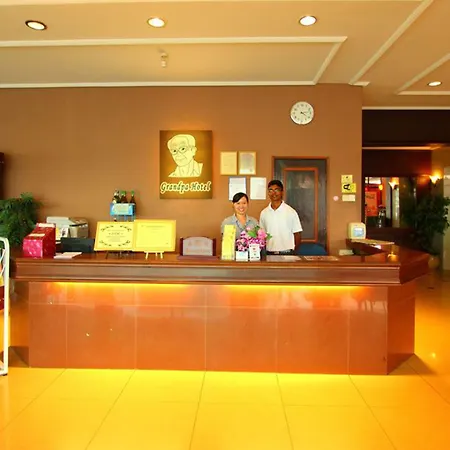 Grandpa Hotel-2