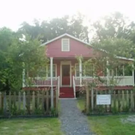 Maison D'Memoire Bed & Breakfast Cottages-3