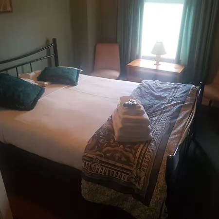 The Richmond Arms Hotel-2
