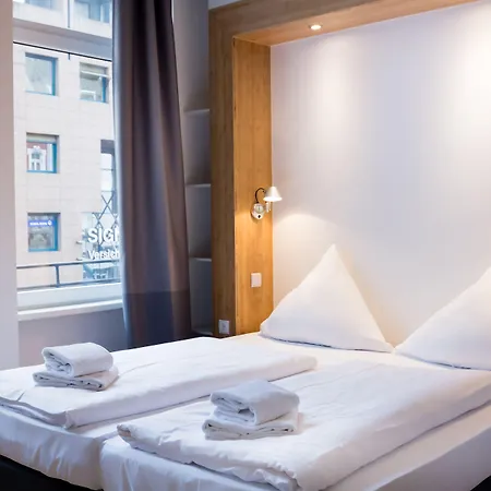 Dingdong Koblenz - City Apartments-2