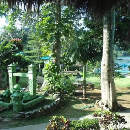 Green Cottage And Beach Resort-3