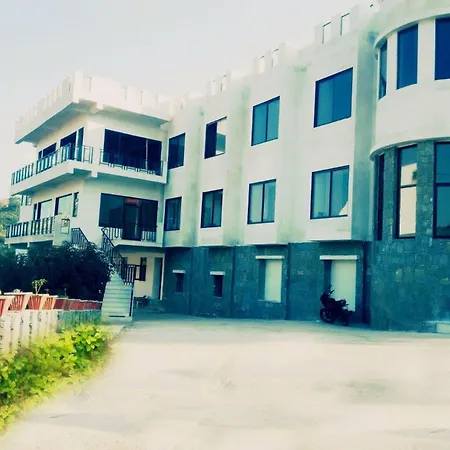 Rang Bhawan Inn- A Lake View Hotel-2