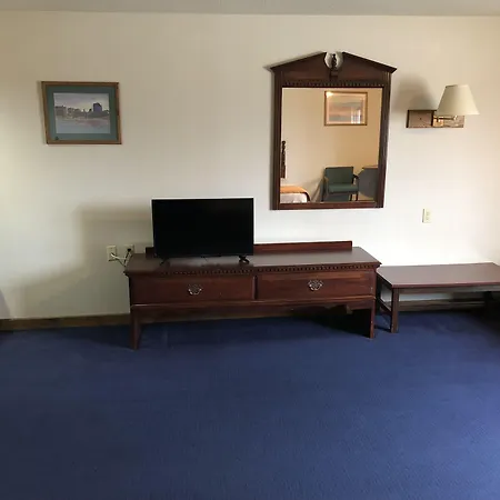 Denison Inn And Suites-3
