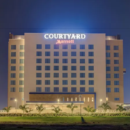 Courtyard By Marriott Surat-3