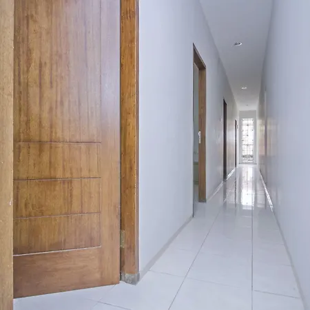 Urooms Tanah Abang-2