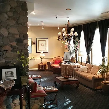 Lodge At Kingsbury Crossing-2