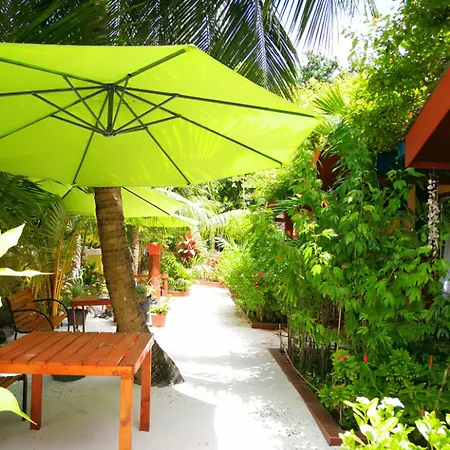 Beach Villa Ukulhas-3
